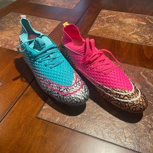 Brand New Men’s Hot Pink and Teal Football/Soccer Cleats Size 12
